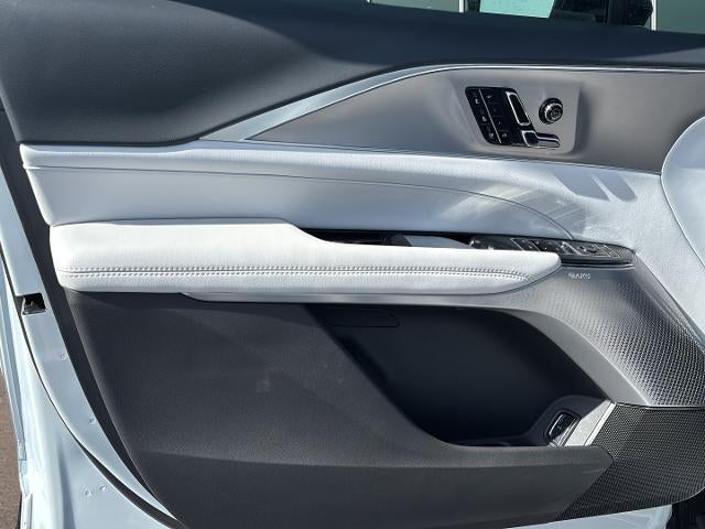 2027 Cadillac LYRIQ Premium Luxury