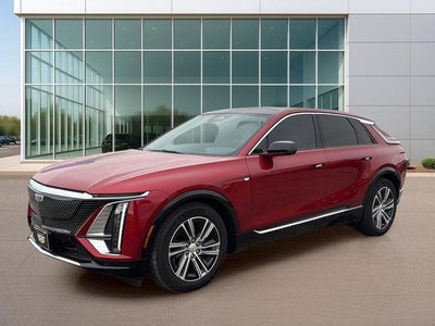 2024 Cadillac LYRIQ Luxury 2